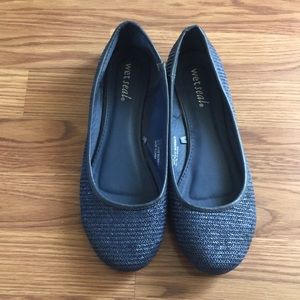 Navy blue ballet flats
